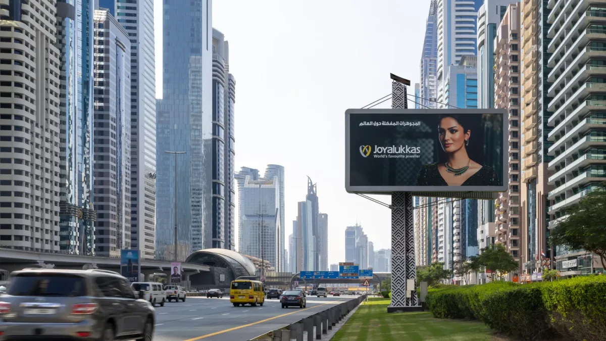 How Small Businesses Can Benefit from Billboard Advertising