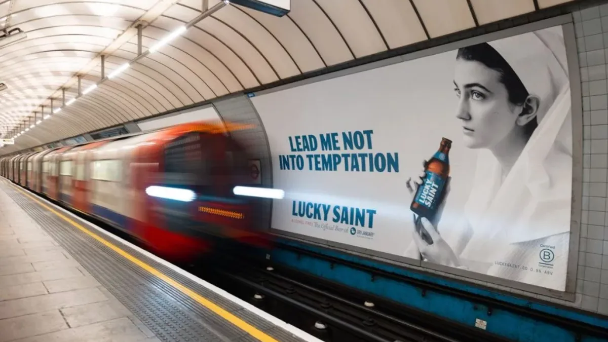 How Does Tube Advertising Reach Tourists in London