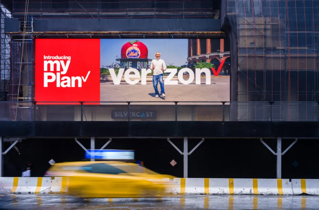 How to Incorporate OOH Advertising into a Digital Campaign
