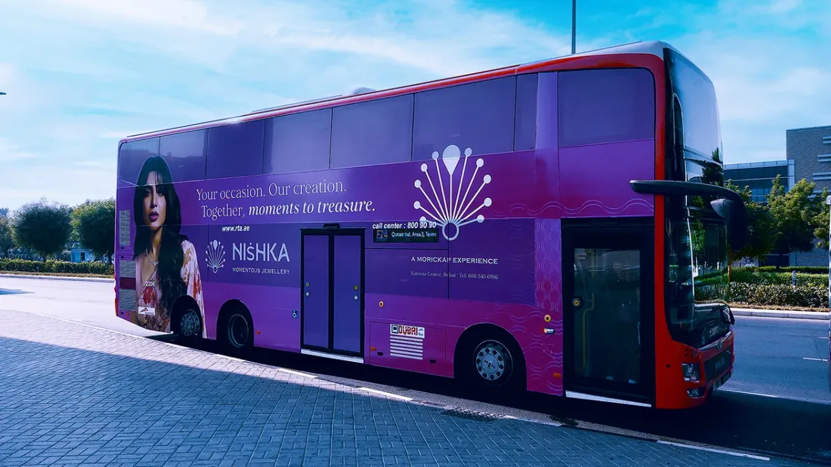 Winning Brand Attention by Targeting the Tourist Season with Bus Advertising