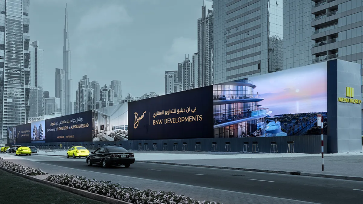 Lighting the Way for Tourism: How New Billboards in Dubai Marina and Harbour Will Enhance Visitor Engagement