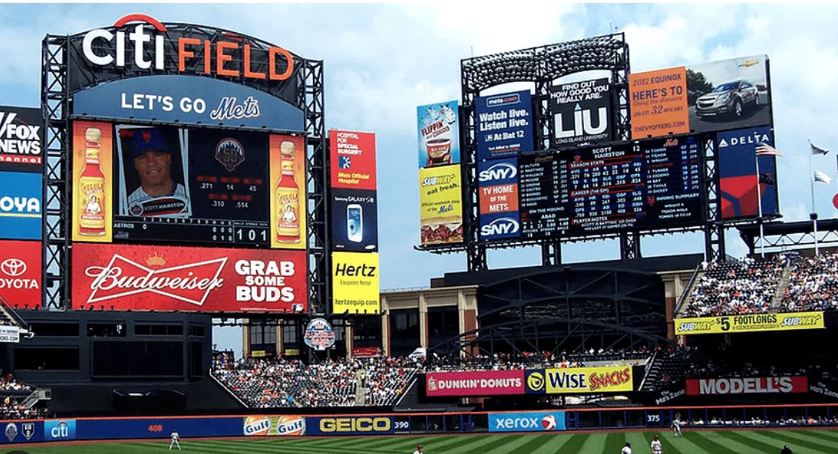 What are the responsibilities of a sports marketer working in ...