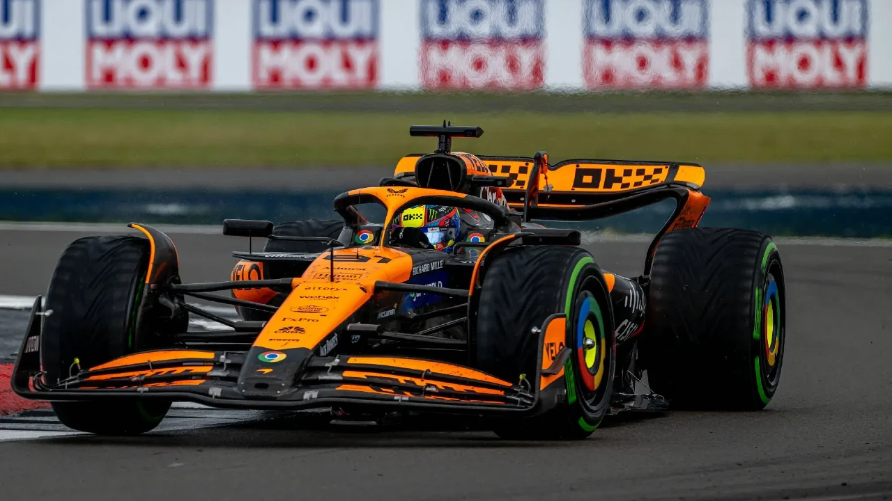 McLaren at the F1 - World Sports Advertising - Motorsport Advertising