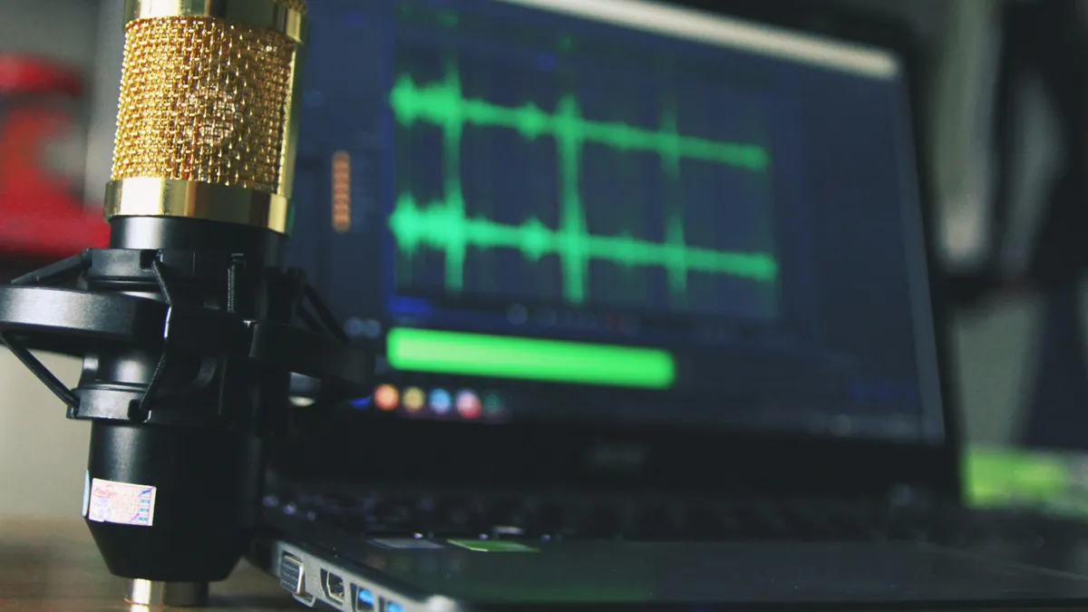 How to Record a 30-Second Radio Advert Script That Works - Airtime Arabia Audio Advertising