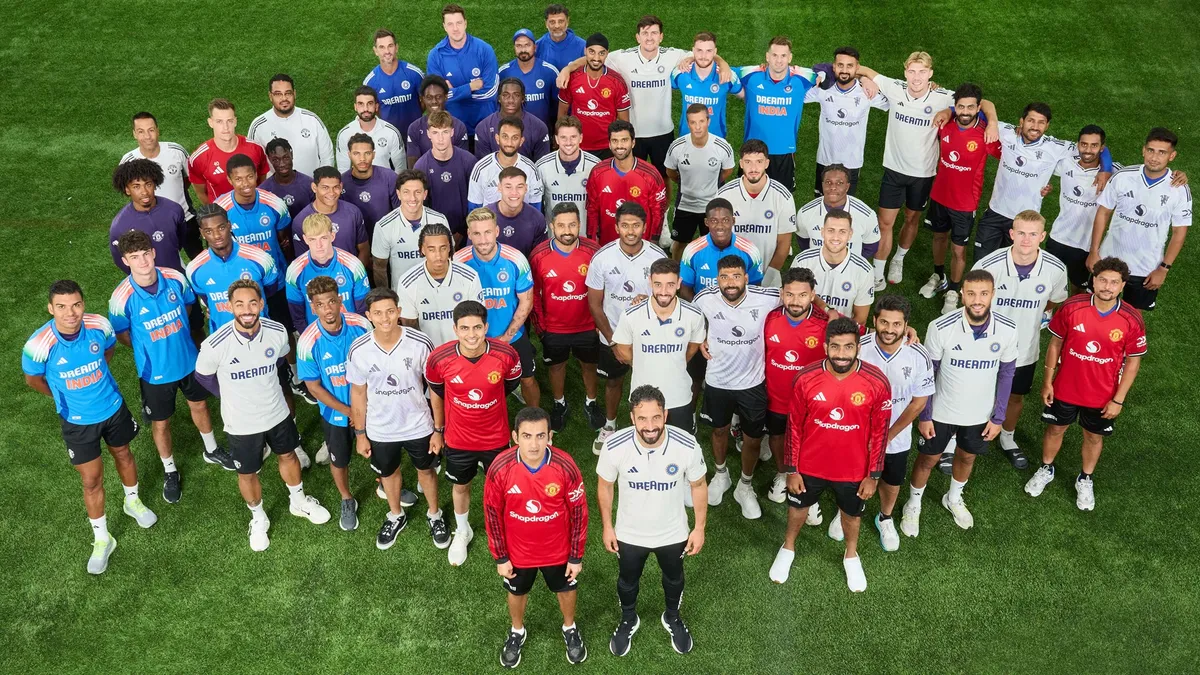 Manchester United FC meets the Indian National Cricket Team - World Sports Advertising