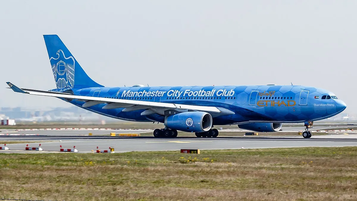 Manchester City x Etihad Airlines Full Wrap Airplane Advertising - Gulf Airport Advertising