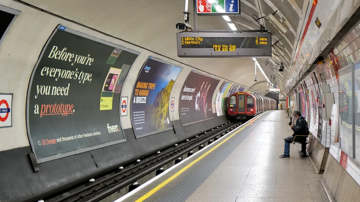DX48 advertising format on the Tube
