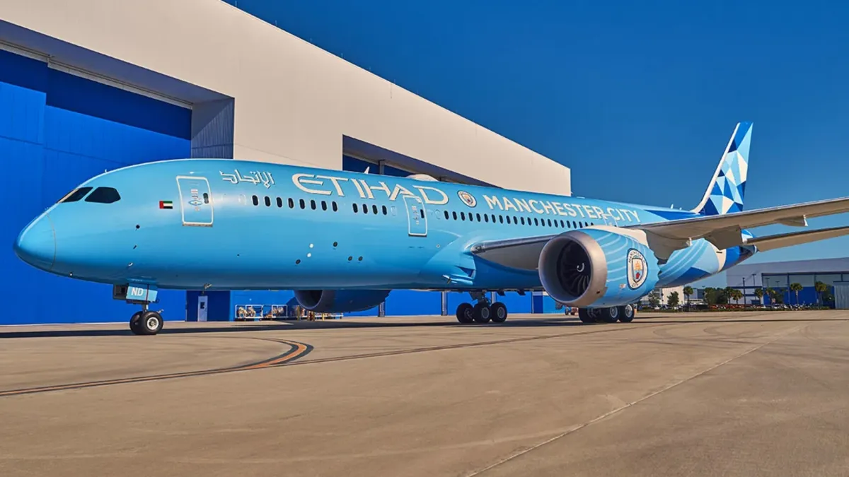Etihad x Manchester City Full Plane Wrap - Gulf Airport Advertising