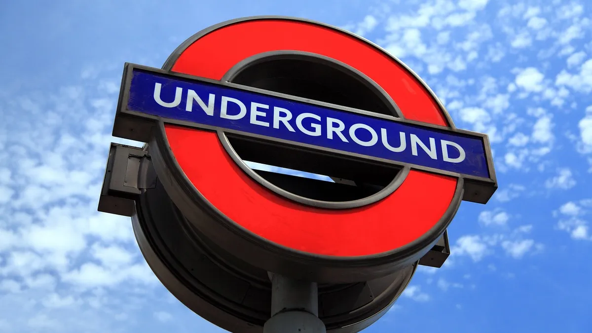 London Underground Sign - London Tube Advertising